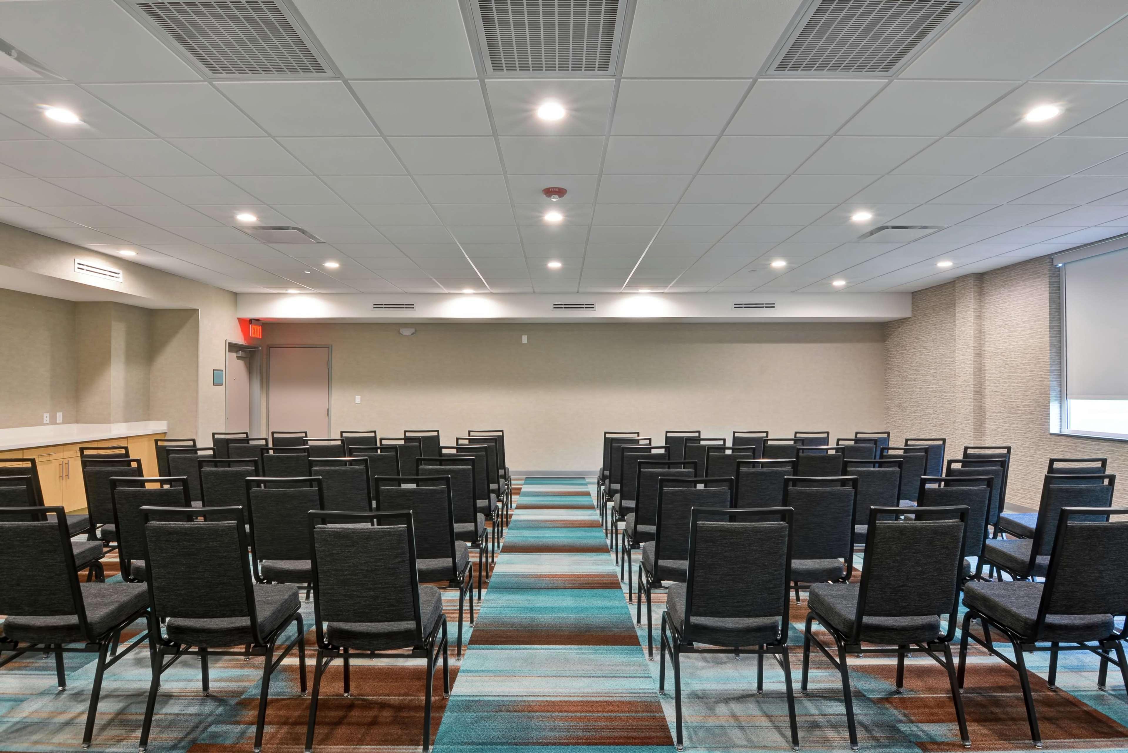 Home2 Suites By Hilton La Porte Bagian luar foto