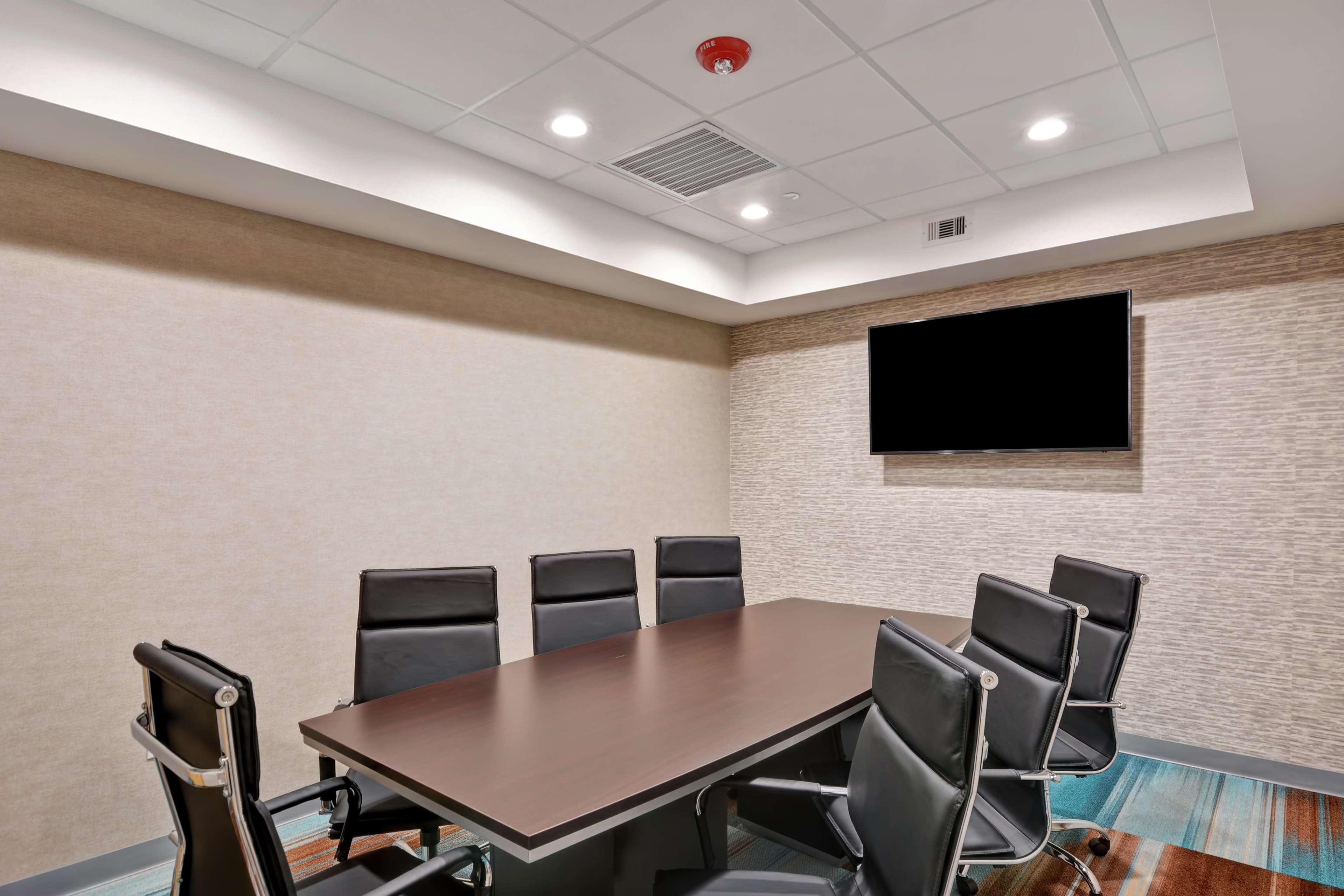 Home2 Suites By Hilton La Porte Bagian luar foto