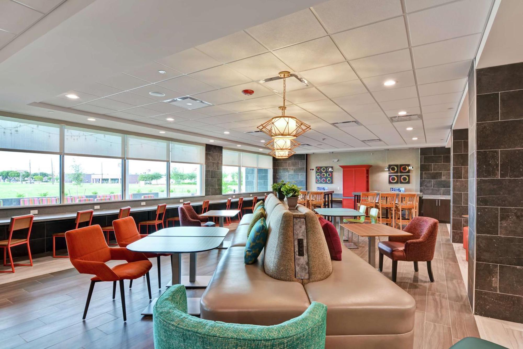 Home2 Suites By Hilton La Porte Bagian luar foto